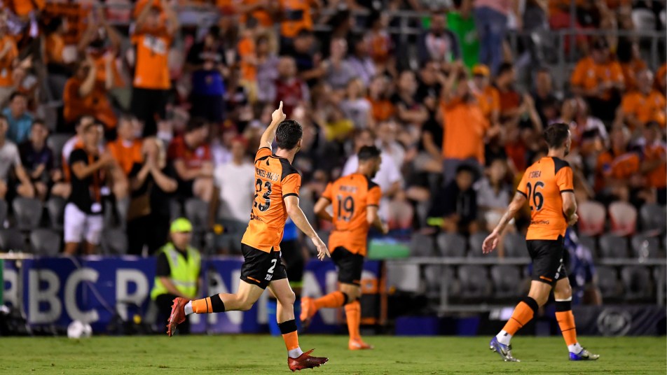 Dylan Wenzel-Halls salutes Roar fans