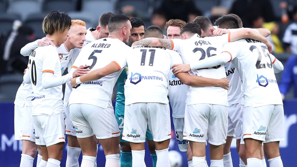 Brisbane Roar team huddle