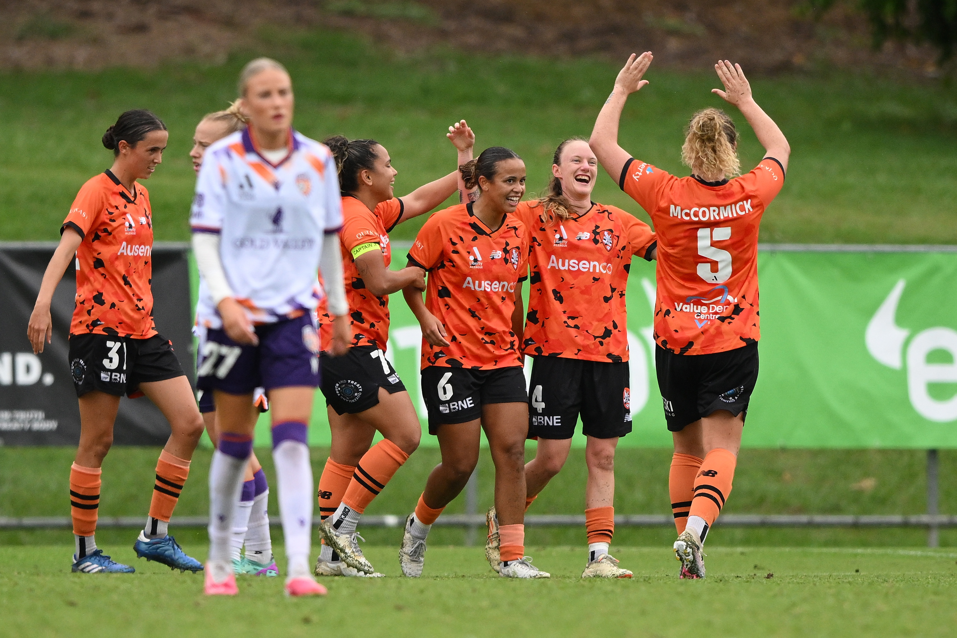 ALW R21 Match Wrap: Brisbane Roar 2-0 Perth Glory - Brisbane Roar 