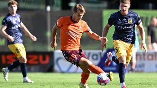 Mariners sink Roar with late goal in Redcliffe