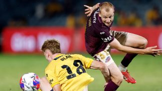 Lauton earns Roar a point at the death on the Road against the Mariners